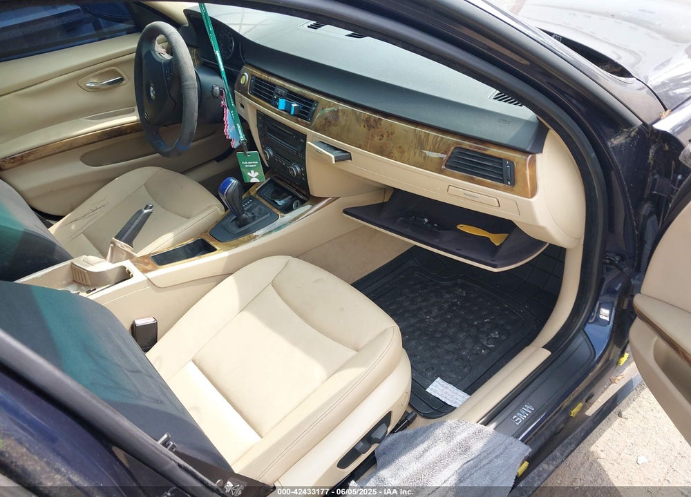 2007 BMW 328I VIN: WBAVA37557NE28391