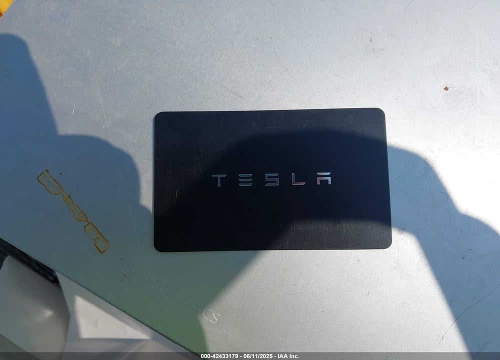 2023 TESLA MODEL Y VIN: 7SAYGDEEXPA179735