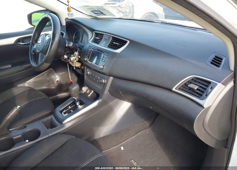 2018 NISSAN SENTRA VIN: 3N1AB7AP2JY340618