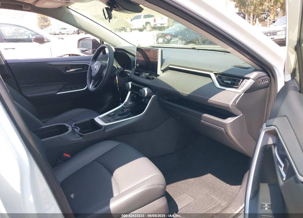 2024 TOYOTA RAV4 HYBRID VIN: JTMB6RFV9RJ063328