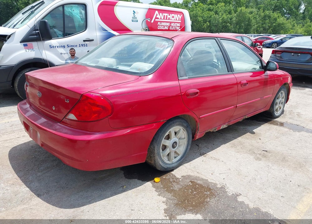 2003 KIA SPECTRA LS VIN: KNAFB121335301950