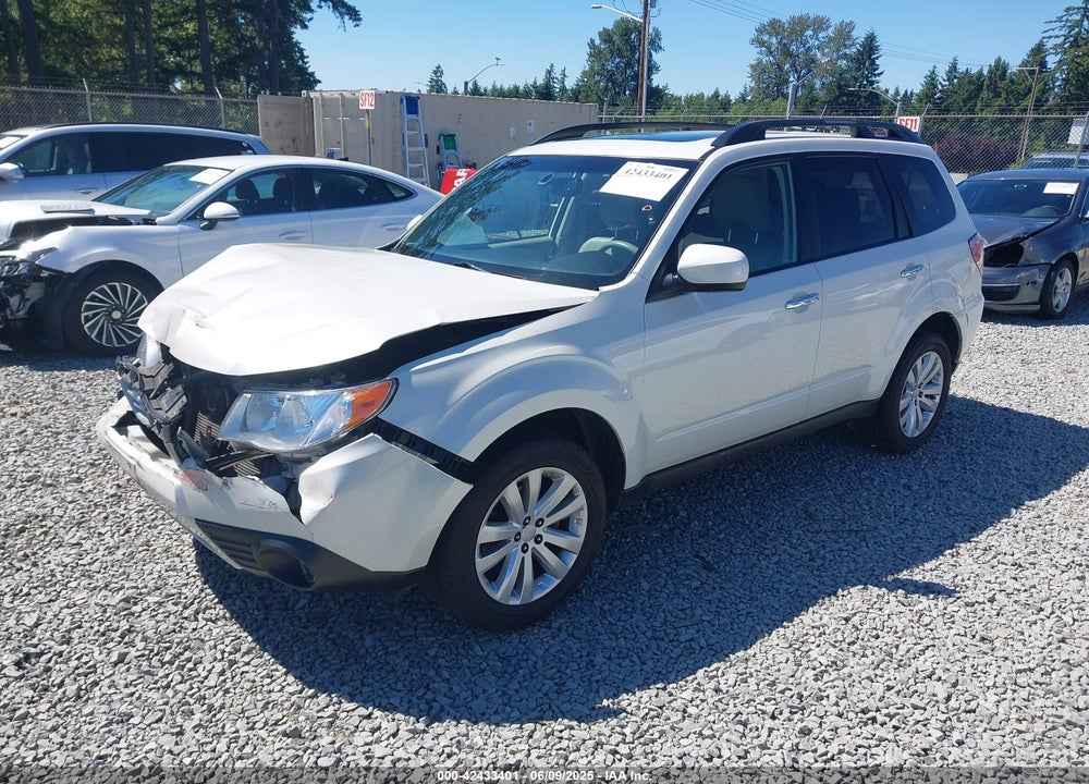 2013 SUBARU FORESTER 2.5X LIMITED VIN: JF2SHAEC8DH440471