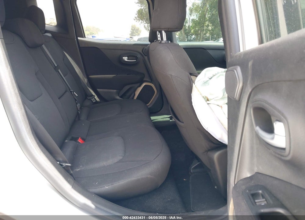 2015 JEEP RENEGADE LATITUDE VIN: ZACCJABT7FPC21492