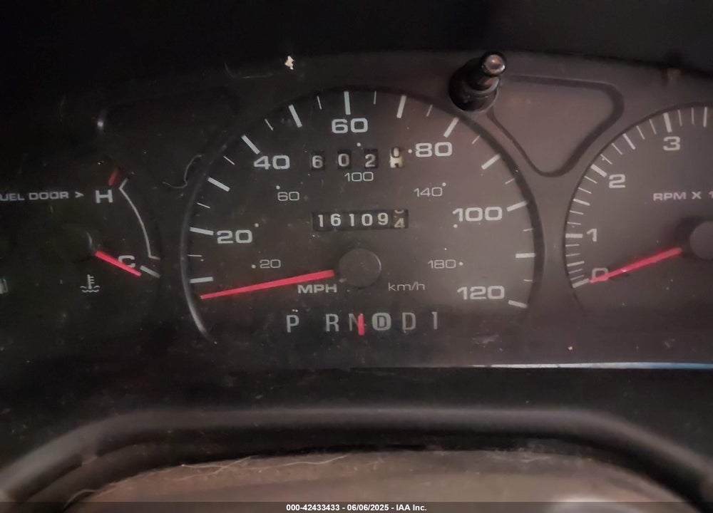 2003 FORD TAURUS SE VIN: 1FAFP53UX3A266387