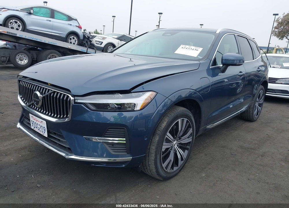 2023 VOLVO XC60 RECHARGE PLUG-IN HYBRID T8 PLUS BRIGHT THEME VIN: YV4H60DN3P1219303