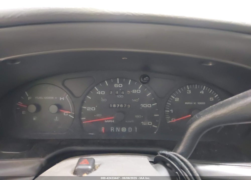 2003 FORD TAURUS SES VIN: 1FAFP55253G227666