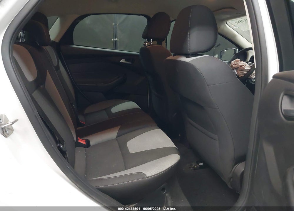 2014 FORD FOCUS VIN: 1FADP3K29EL276508
