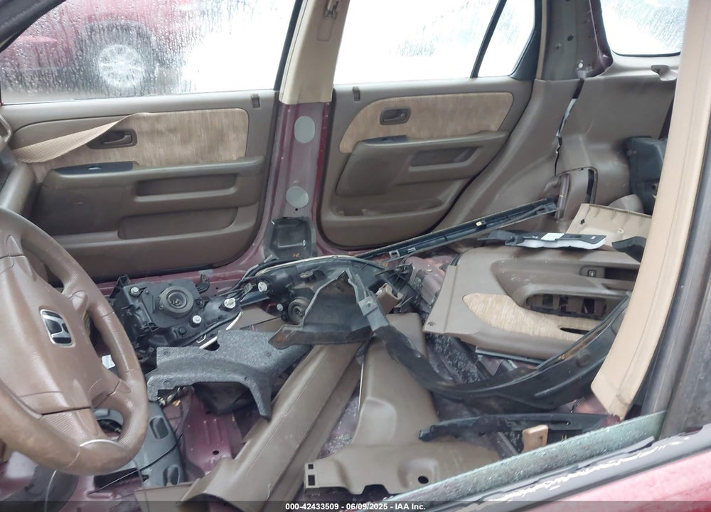 2002 HONDA CR-V LX VIN: SHSRD78422U013261