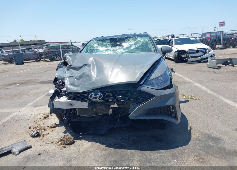 2022 HYUNDAI SONATA VIN: KMHL34J29NA180006