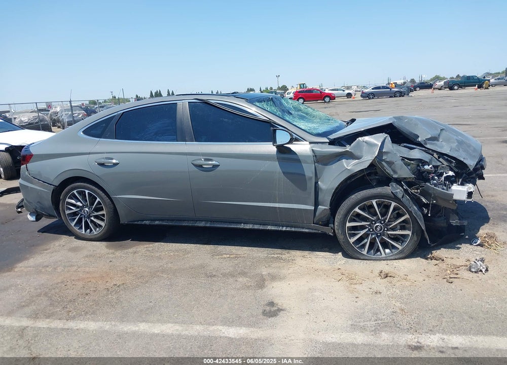 2022 HYUNDAI SONATA VIN: KMHL34J29NA180006