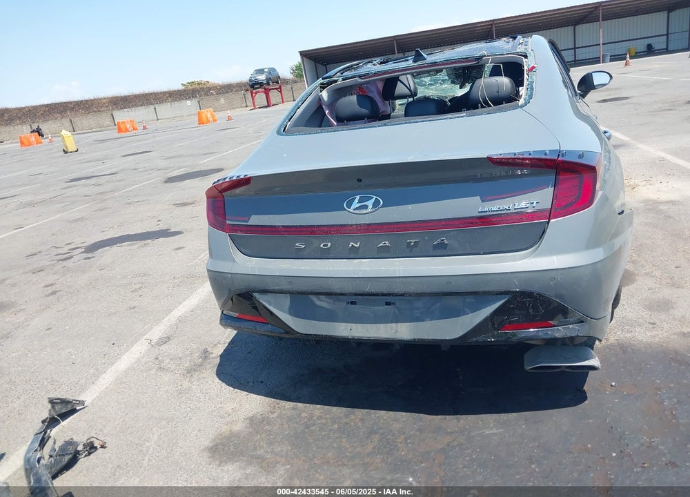 2022 HYUNDAI SONATA VIN: KMHL34J29NA180006