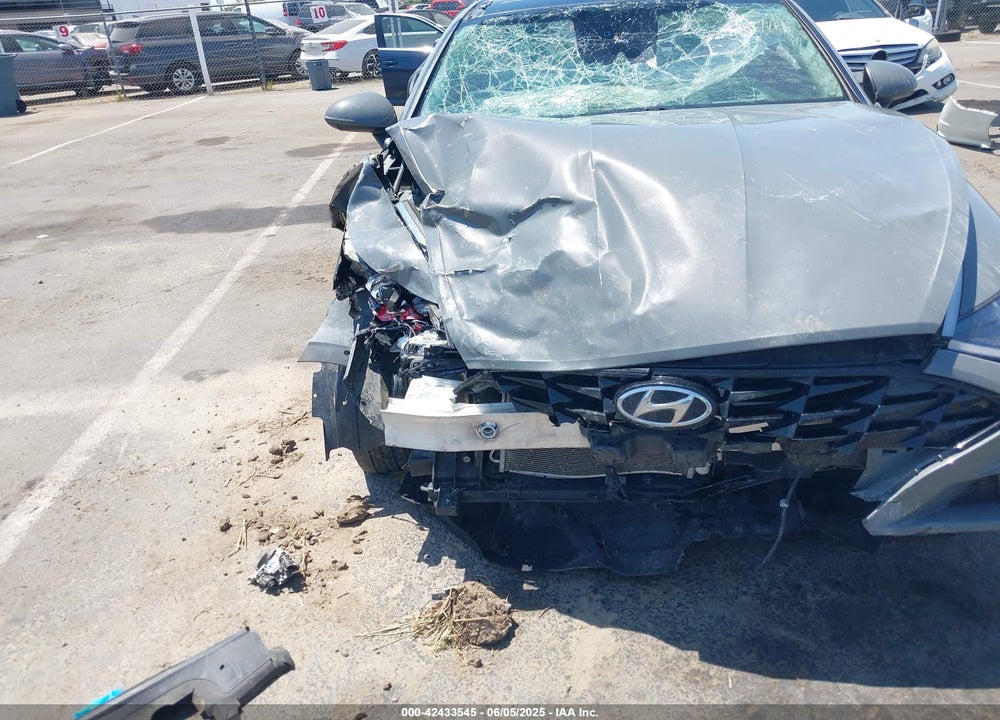 2022 HYUNDAI SONATA VIN: KMHL34J29NA180006