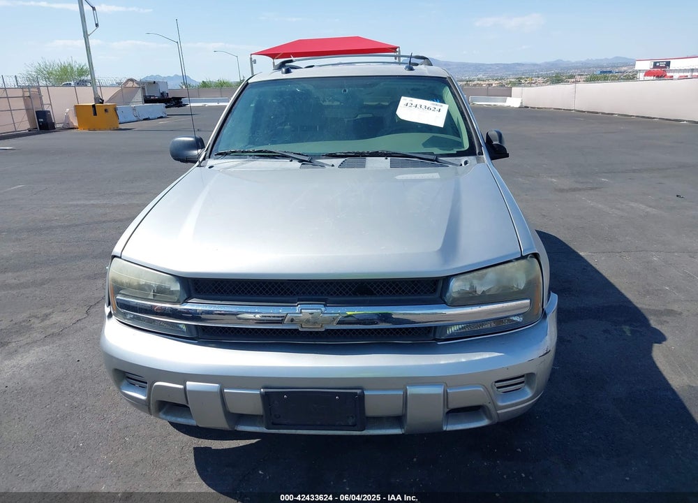 2005 CHEVROLET TRAILBLAZER LS VIN: 1GNDS13S752198075
