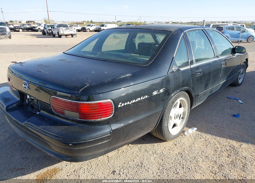 1994 CHEVROLET CAPRICE CLASSIC VIN: 1G1BL52P5RR149027