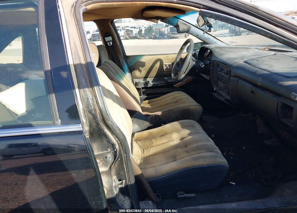 1994 CHEVROLET CAPRICE CLASSIC VIN: 1G1BL52P5RR149027