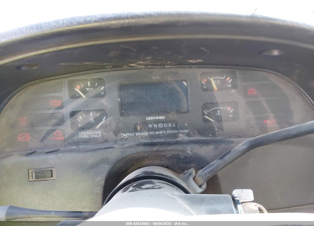 1994 CHEVROLET CAPRICE CLASSIC VIN: 1G1BL52P5RR149027