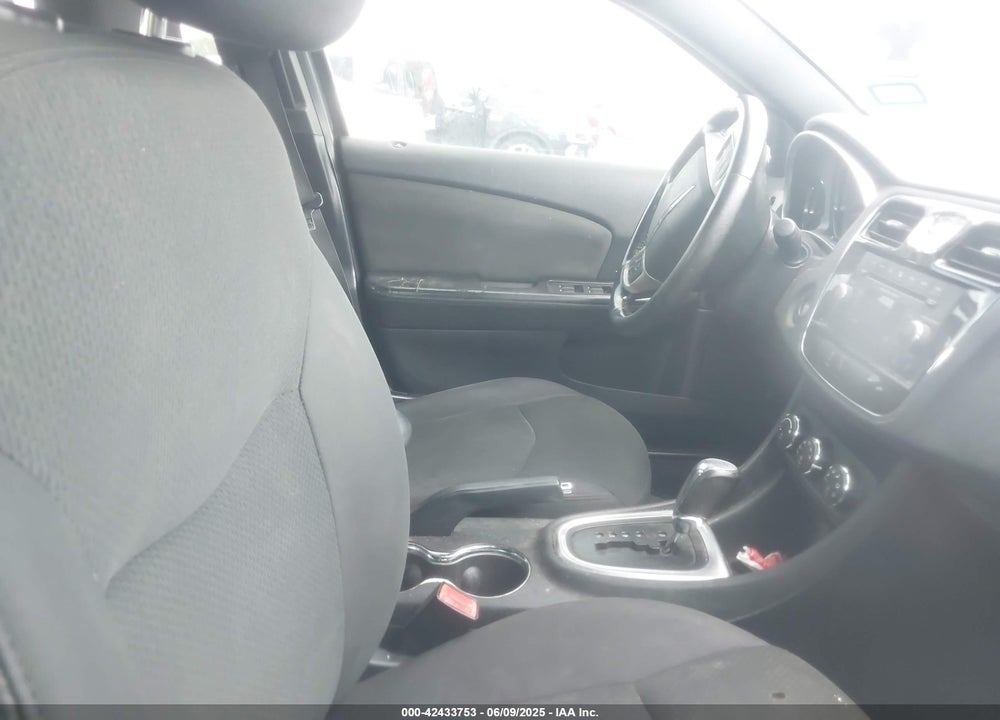 2012 CHRYSLER 200 VIN: 1C3CCBBB4CN177032