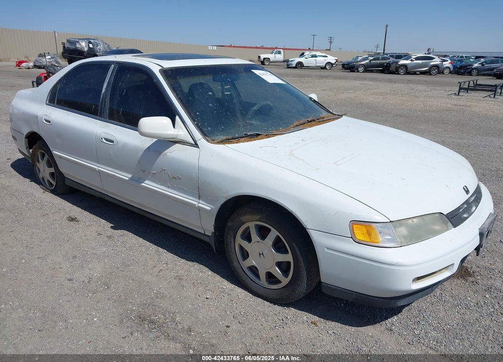 1995 HONDA ACCORD EX VIN: 1HGCD5565SA042044