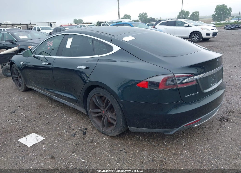2013 TESLA MODEL S VIN: 5YJSA1DN2DFP07738