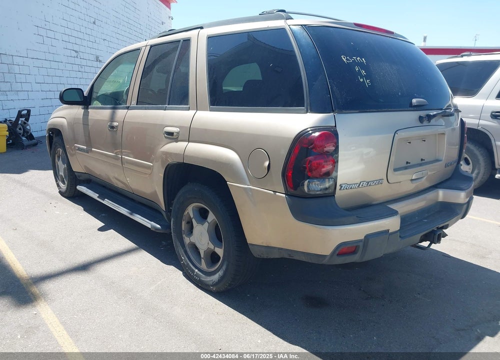 2004 CHEVROLET TRAILBLAZER LT VIN: 1GNDT13S242408223