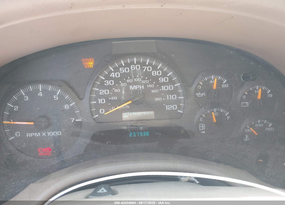 2004 CHEVROLET TRAILBLAZER LT VIN: 1GNDT13S242408223