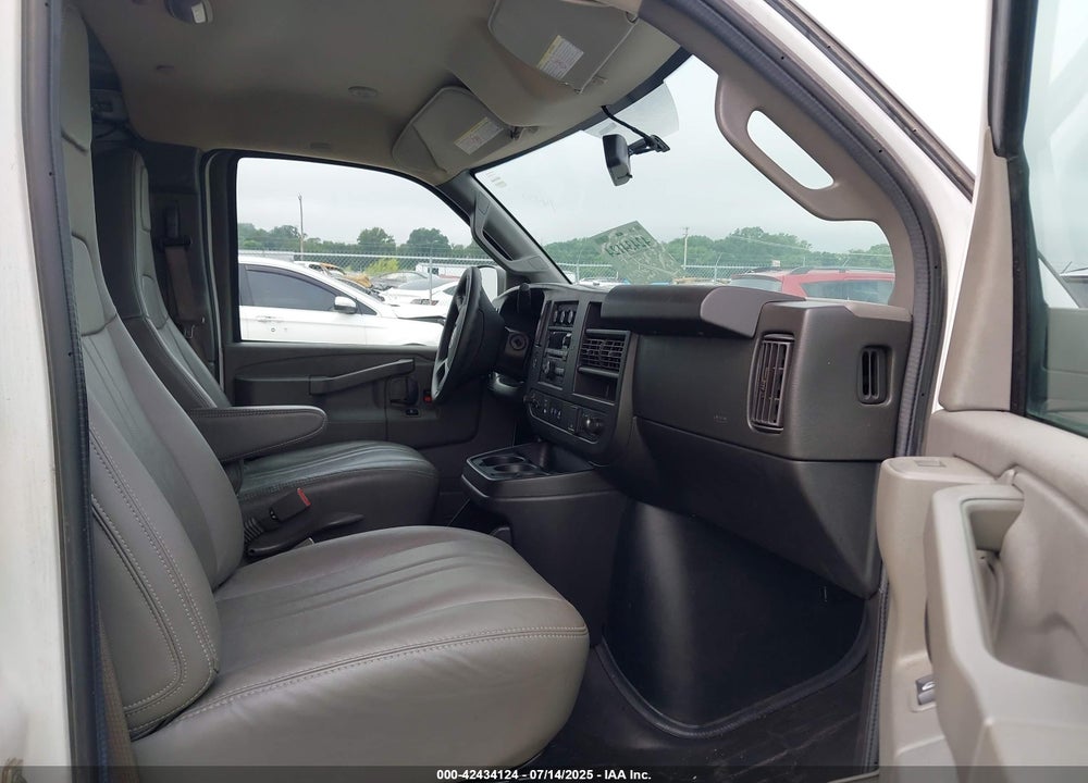 2020 CHEVROLET EXPRESS CARGO RWD 2500 REGULAR WHEELBASE WT VIN: 1GCWGAFG8L1173280