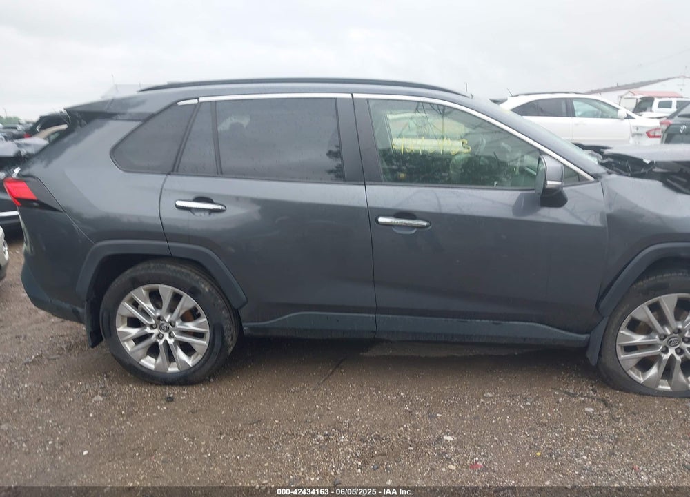 2019 TOYOTA RAV4 VIN: JTMN1RFV9KD036470