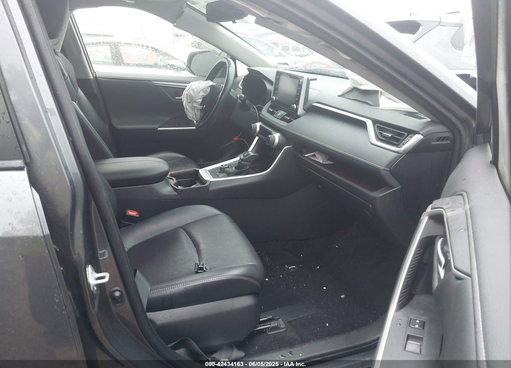 2019 TOYOTA RAV4 VIN: JTMN1RFV9KD036470