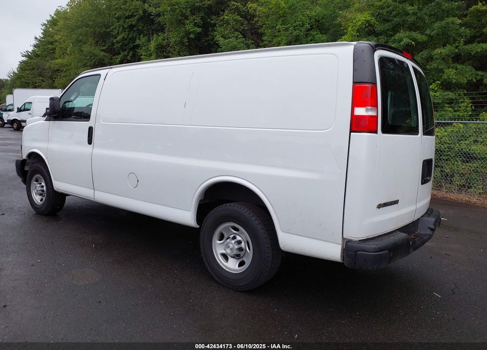 2022 CHEVROLET EXPRESS CARGO RWD 2500 REGULAR WHEELBASE WT VIN: 1GCWGAF75N1274456