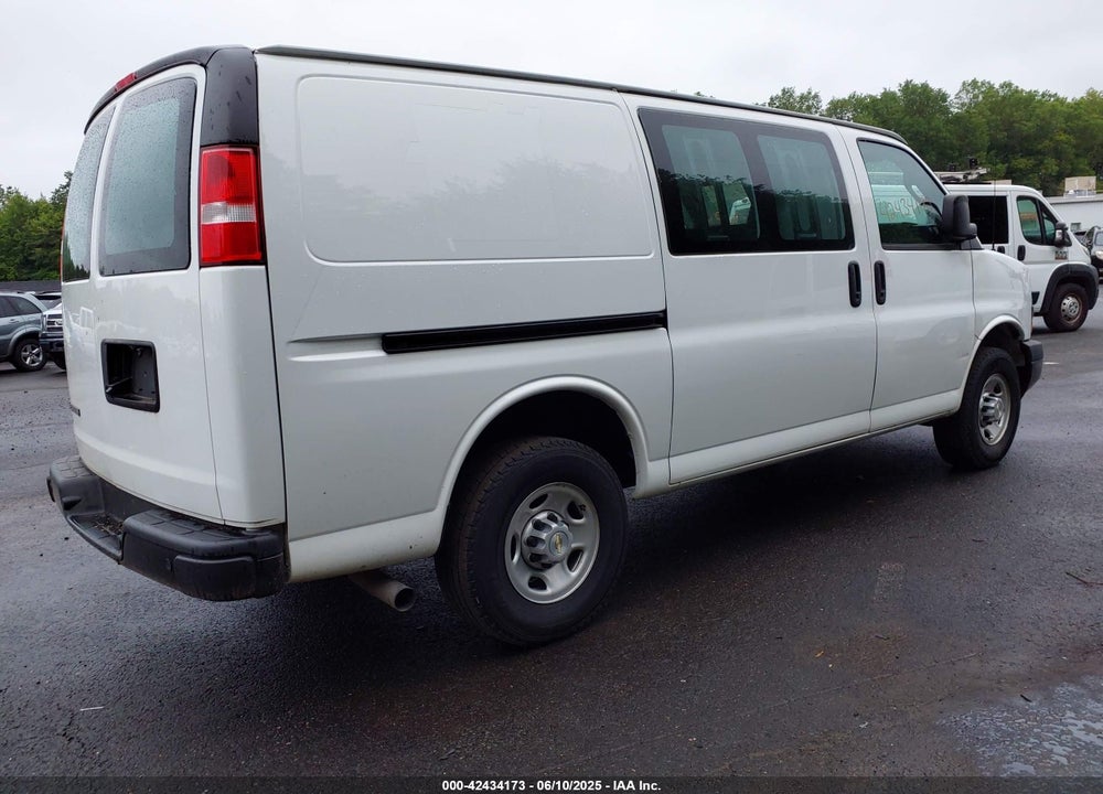 2022 CHEVROLET EXPRESS CARGO RWD 2500 REGULAR WHEELBASE WT VIN: 1GCWGAF75N1274456
