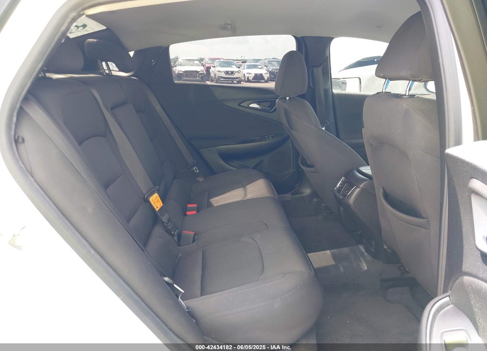 2018 CHEVROLET MALIBU LT VIN: 1G1ZD5ST5JF253628