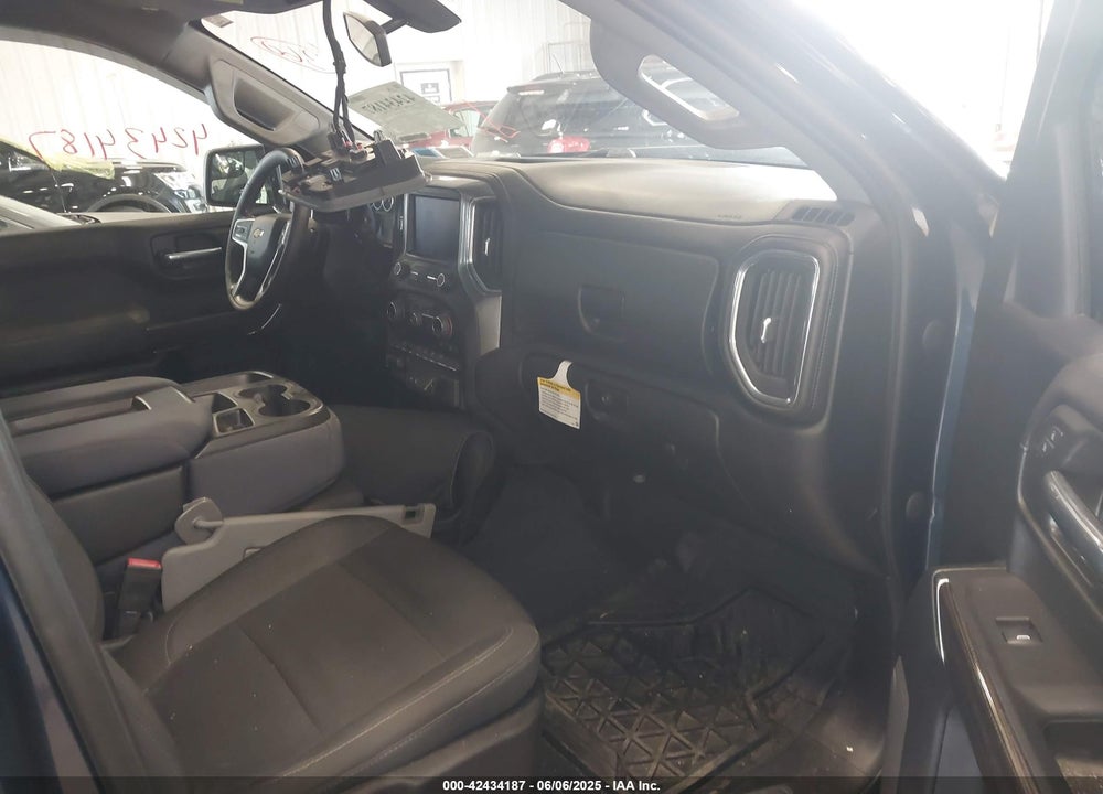 2021 CHEVROLET SILVERADO 1500 4WD DOUBLE CAB STANDARD BED LT VIN: 1GCRYDED3MZ138684