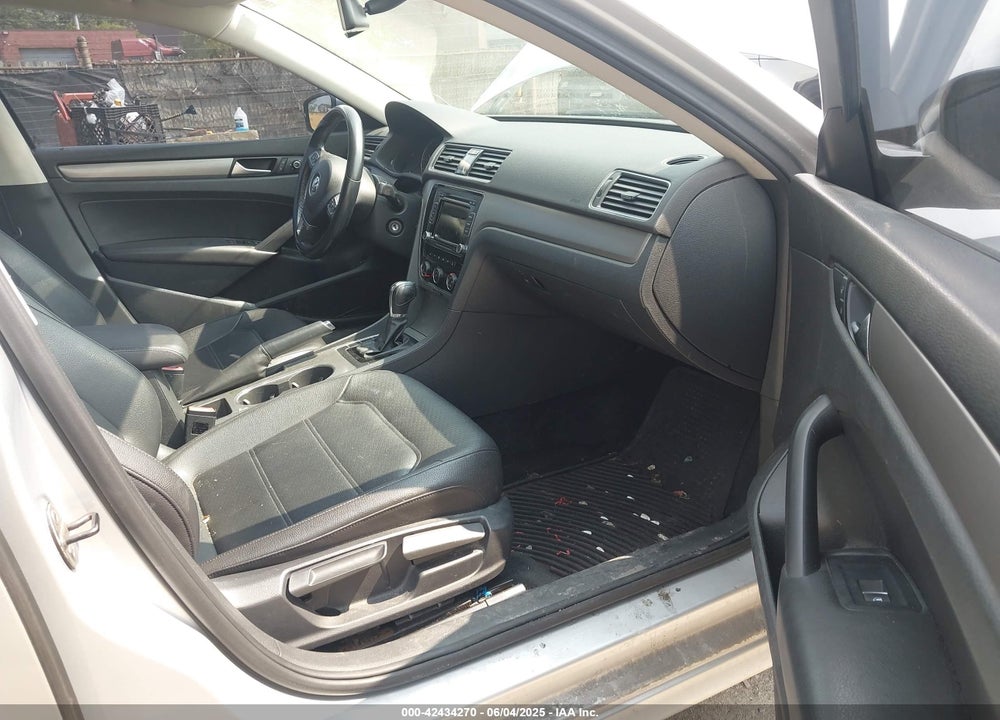 2014 VOLKSWAGEN PASSAT VIN: 1VWBS7A3XEC095108