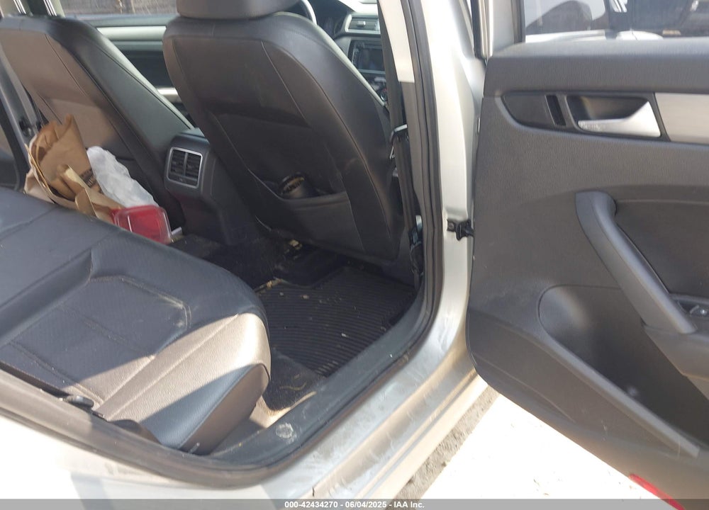 2014 VOLKSWAGEN PASSAT VIN: 1VWBS7A3XEC095108
