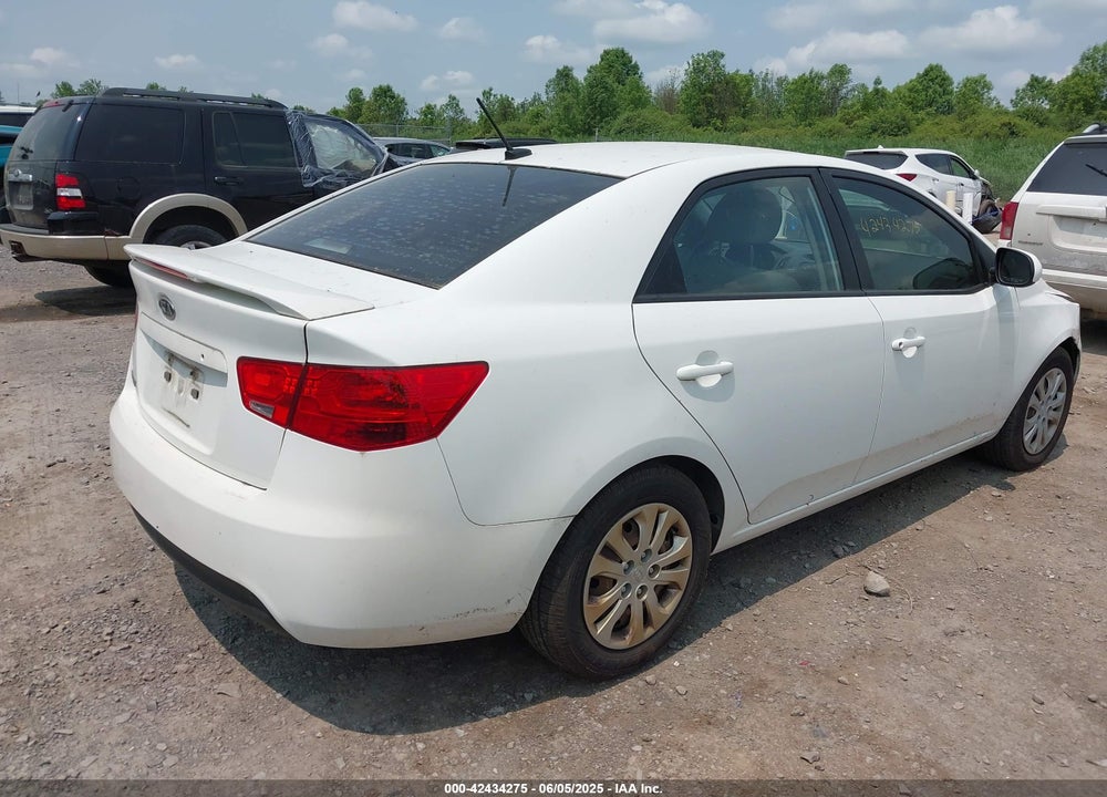 2013 KIA FORTE LX VIN: KNAFT4A24D5715930