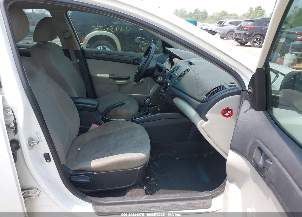 2013 KIA FORTE LX VIN: KNAFT4A24D5715930