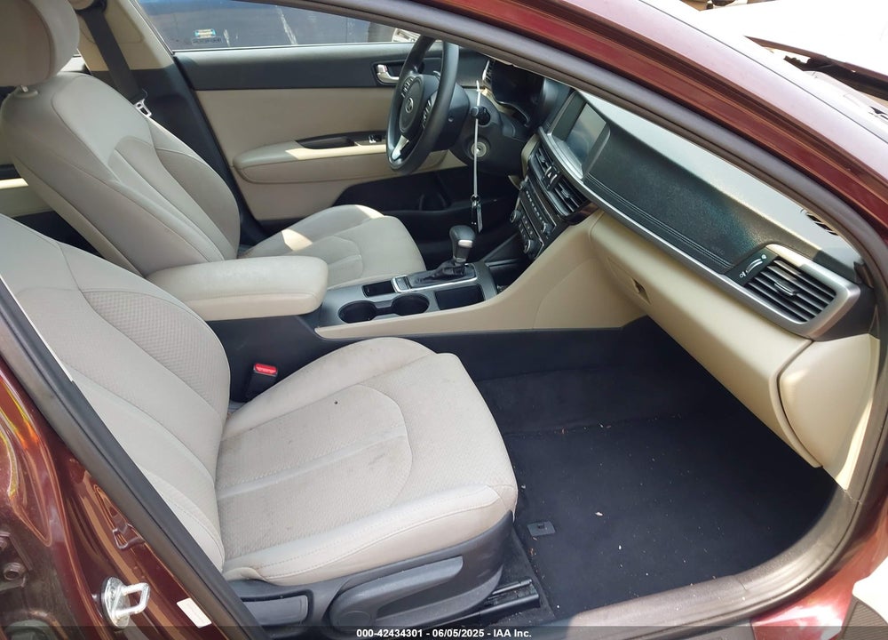 2018 KIA OPTIMA VIN: 5XXGT4L36JG185545
