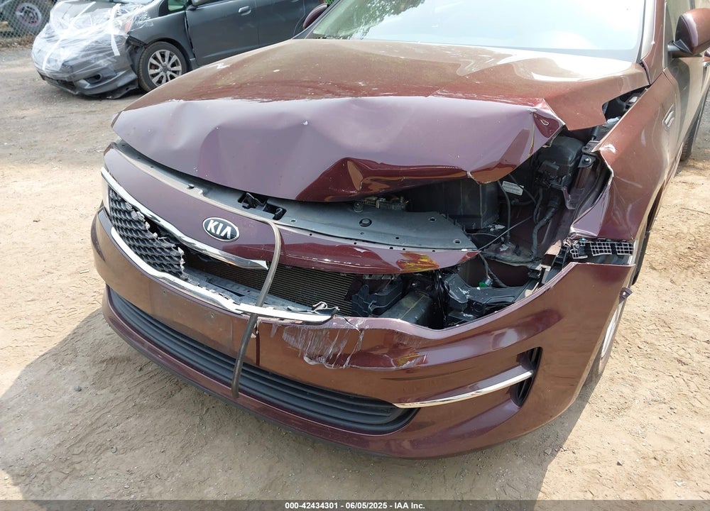 2018 KIA OPTIMA VIN: 5XXGT4L36JG185545