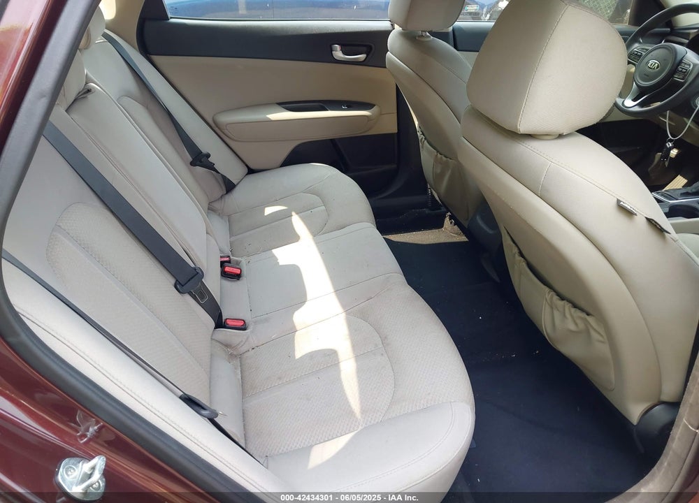 2018 KIA OPTIMA VIN: 5XXGT4L36JG185545