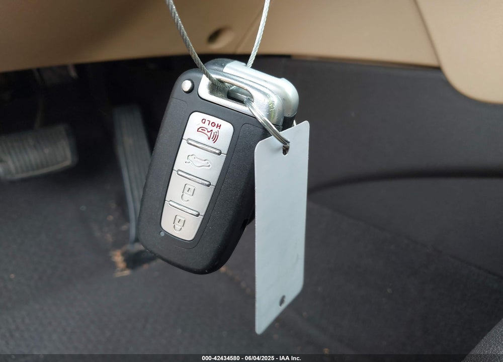 2014 HYUNDAI SONATA VIN: 5NPEC4AB8EH811303