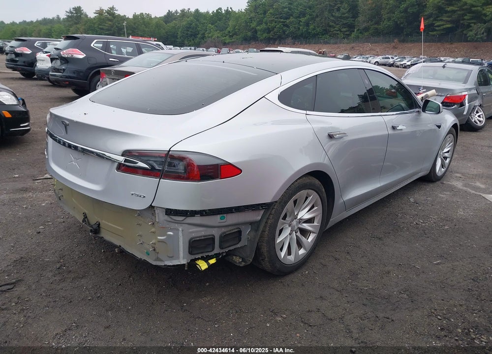 2018 TESLA MODEL S VIN: 5YJSA1E26JF264767