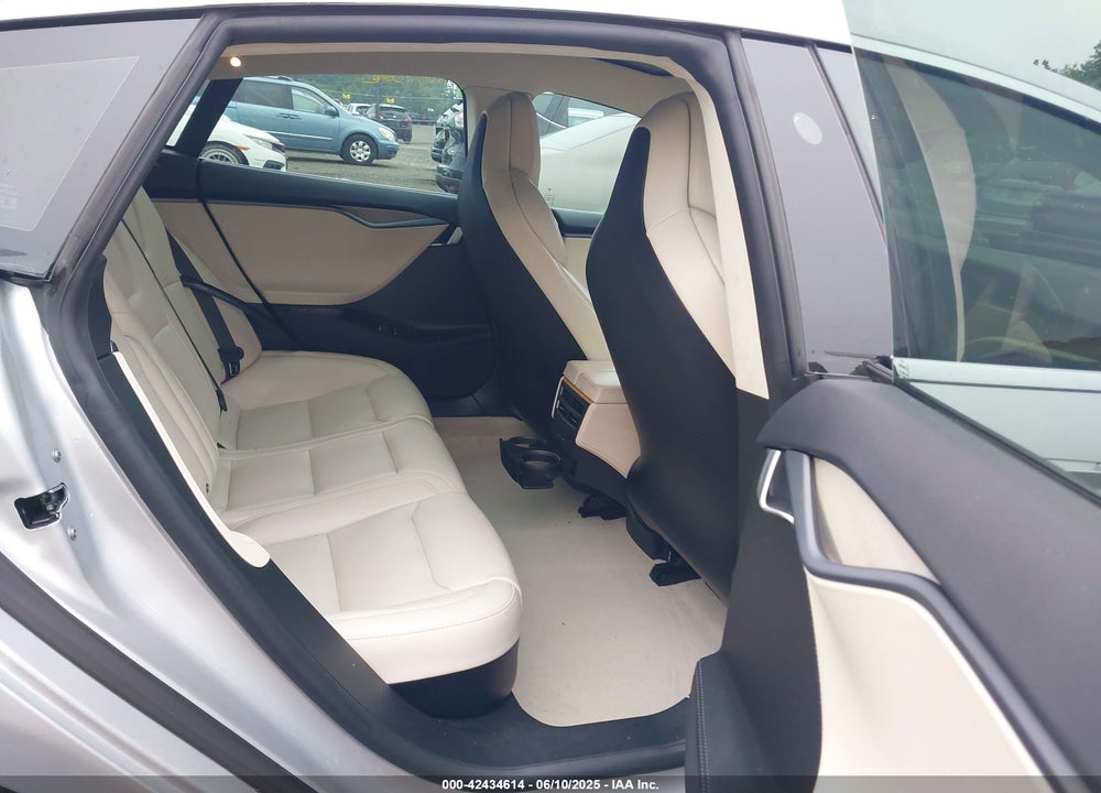 2018 TESLA MODEL S VIN: 5YJSA1E26JF264767
