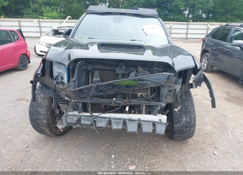 2020 TOYOTA TACOMA VIN: 5TFCZ5AN3LX221730