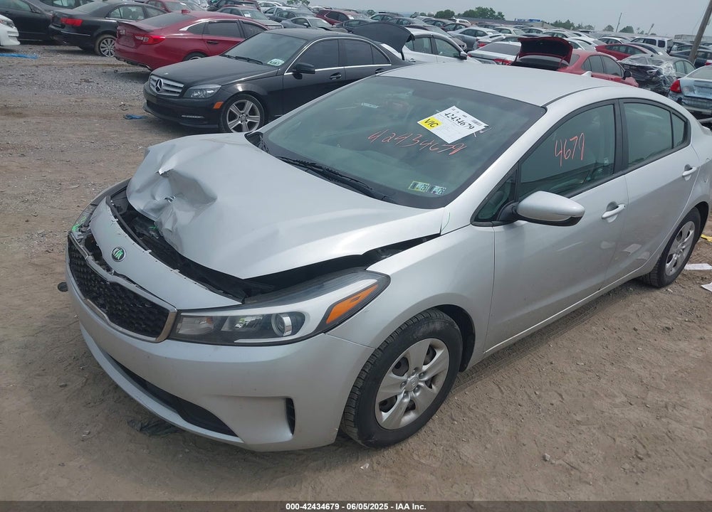 2018 KIA FORTE LX VIN: 3KPFK4A77JE227802