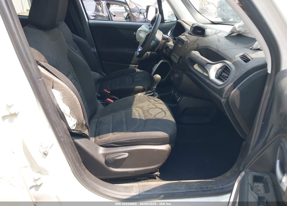 2018 JEEP RENEGADE VIN: ZACCJBBBXJPJ44300