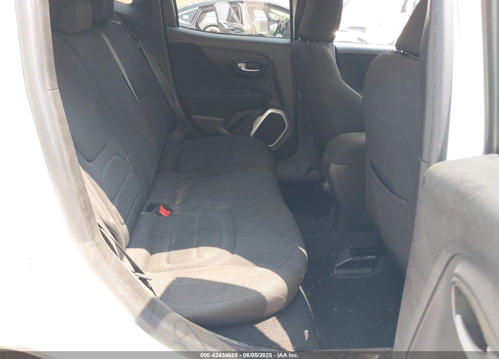2018 JEEP RENEGADE VIN: ZACCJBBBXJPJ44300