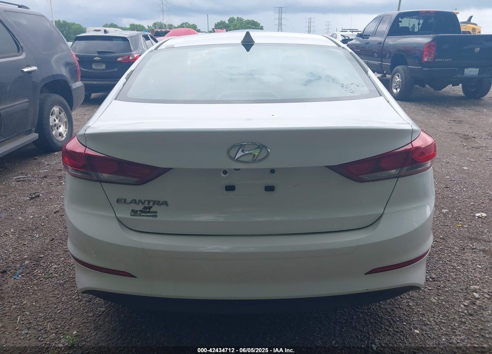 2017 HYUNDAI ELANTRA SE VIN: 5NPD84LF1HH115464