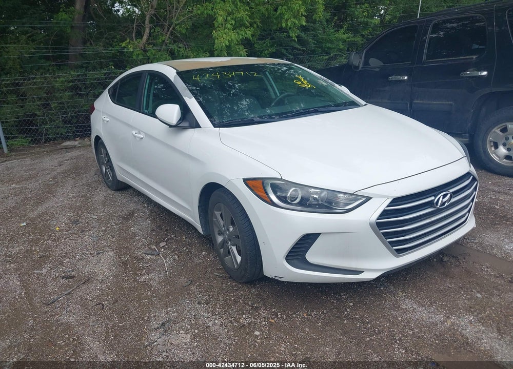 2017 HYUNDAI ELANTRA SE VIN: 5NPD84LF1HH115464
