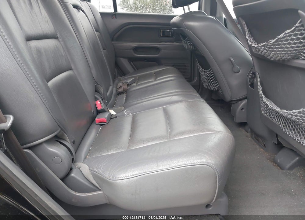 2007 HONDA PILOT VIN: 5FNYF28577B028130