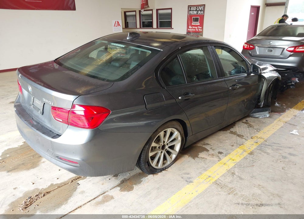 2017 BMW 3 SERIES VIN: WBA8E5G39HNU45088